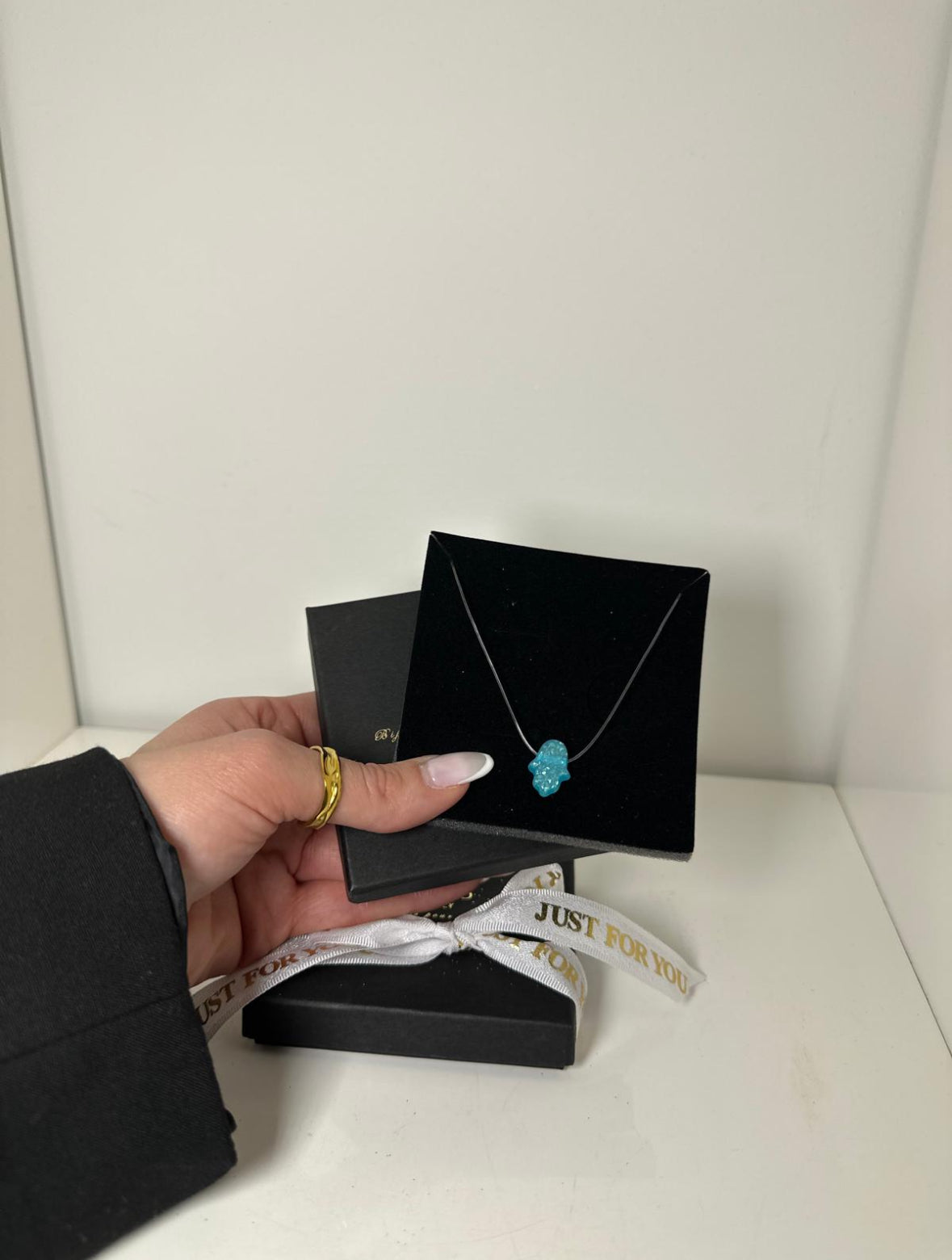 COLLIER NARJESS